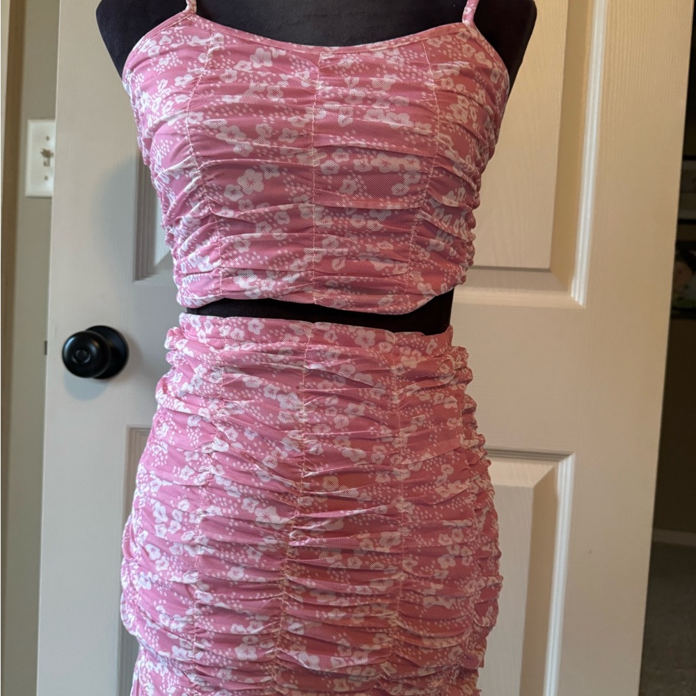 Chic Pink Floral Skirt Set